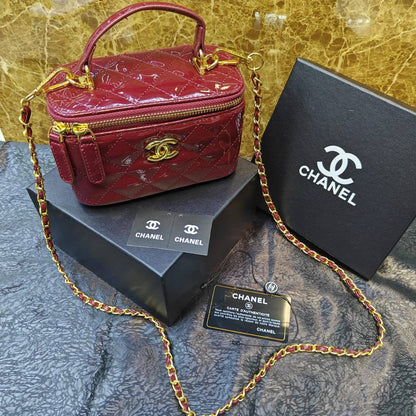 Chanel
95 dhs🪙💕

with box 
🎁🎁🎁

Zain235
♥️♥️♥️