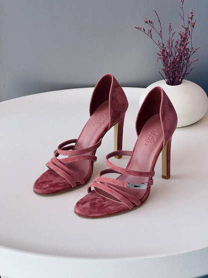 Hermes 💛🤎🖤
Size 36-41
_Super master high quality_🪡
450 dhs💓

Zain176
♥️♥️♥️