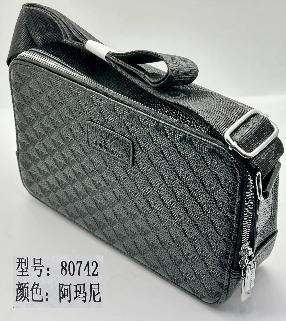 Bags
80 dhs✅

Zain182
♥️♥️♥️