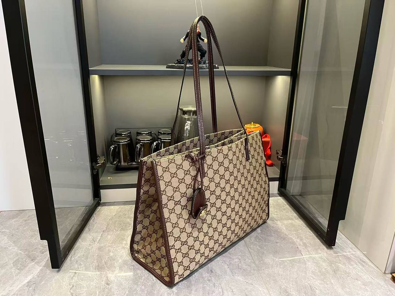 Gucci
Master🌺
40cm🫶🏼 
270 dhs✅

Zain297
♥️♥️♥️
