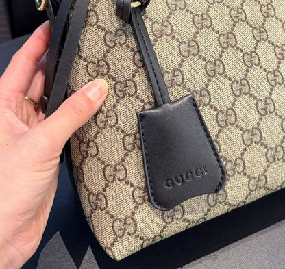 GUCCI 

NEW CAME 
GOOD QUALITY 

WITH BOX 
90 dhs🇦🇪🇦🇪

Zain295
Zain17
♥️♥️♥️