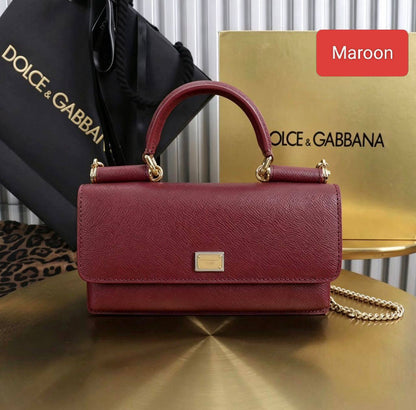 D&G
100 dhs💓
With box
🎁🎁🎁

Size 20cm

Zain26
♥️♥️♥️
