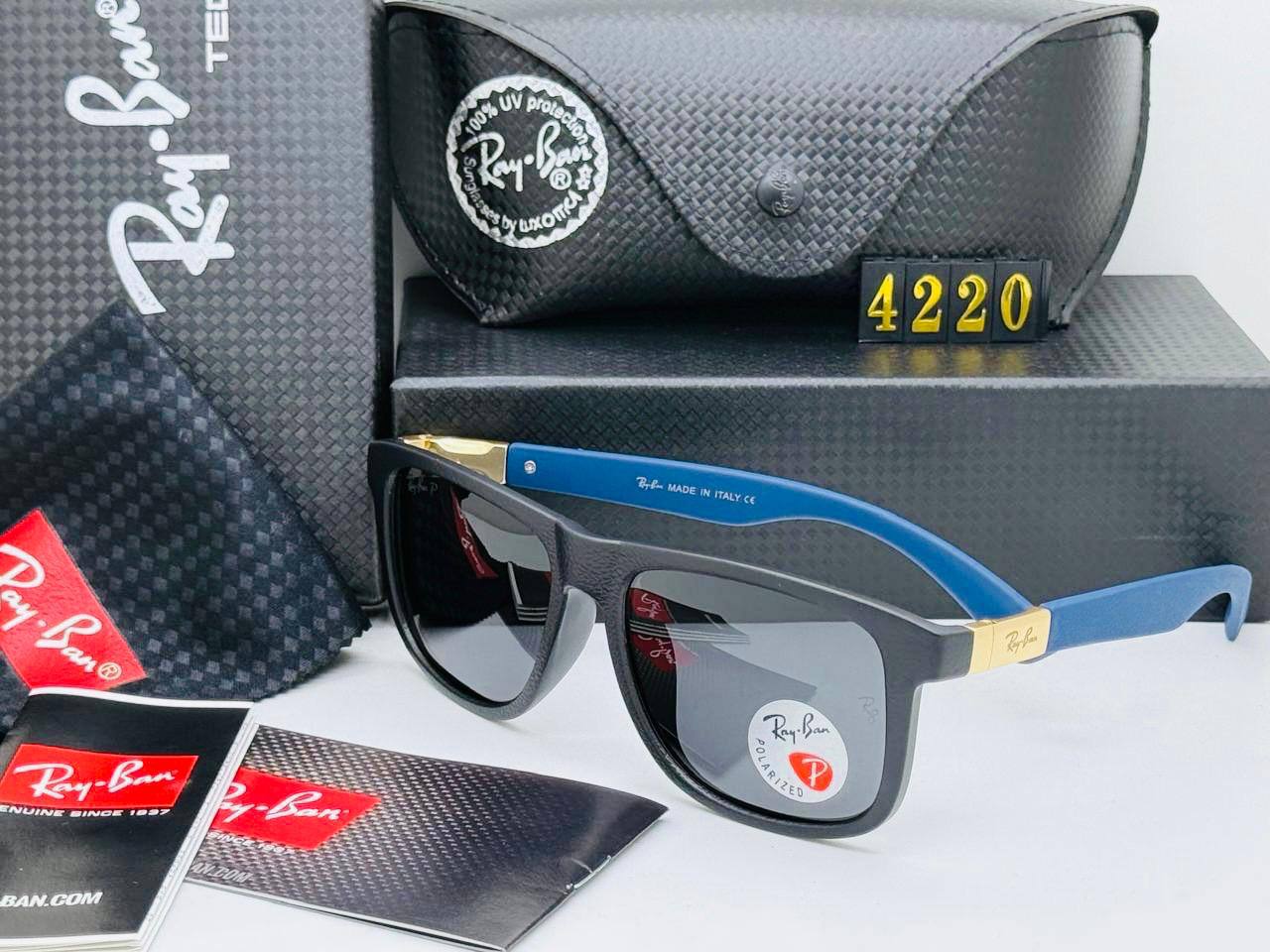 Sunglass
55 dhs✅

Zain29
♥️♥️♥️