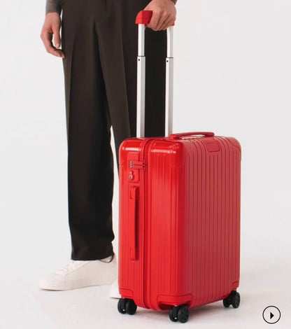 RIMOWA 💕💕✨
Super master quality 🔥🔥
Cabin,,medium,,large,,trunk size Available ✨💕💕
For Price 👇 WTSP Text Zain 0568585901
0507557372
0544061607

Zain252
♥️♥️♥️