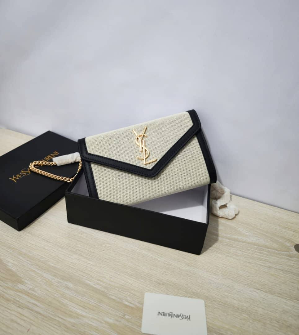 85 dhs✅

with box
🎁🎁🎁

Zain26
♥️♥️♥️