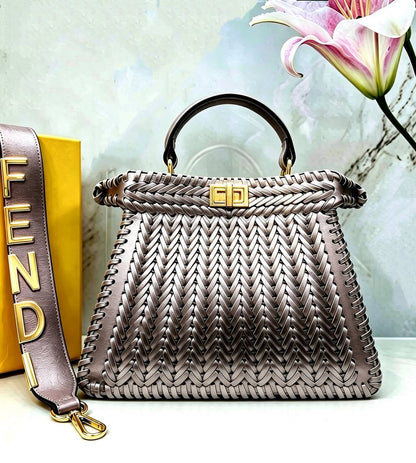 FENDI COPY ONE NEW CAME 
210 dhs🇦🇪🇦🇪

Zain295
♥️♥️♥️