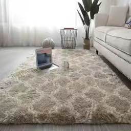 Velvet carpet 
Washing machine you can wash .
Good quality strong for long time !!
Size 160*210
120 dhs✅

Zain99
♥️♥️♥️