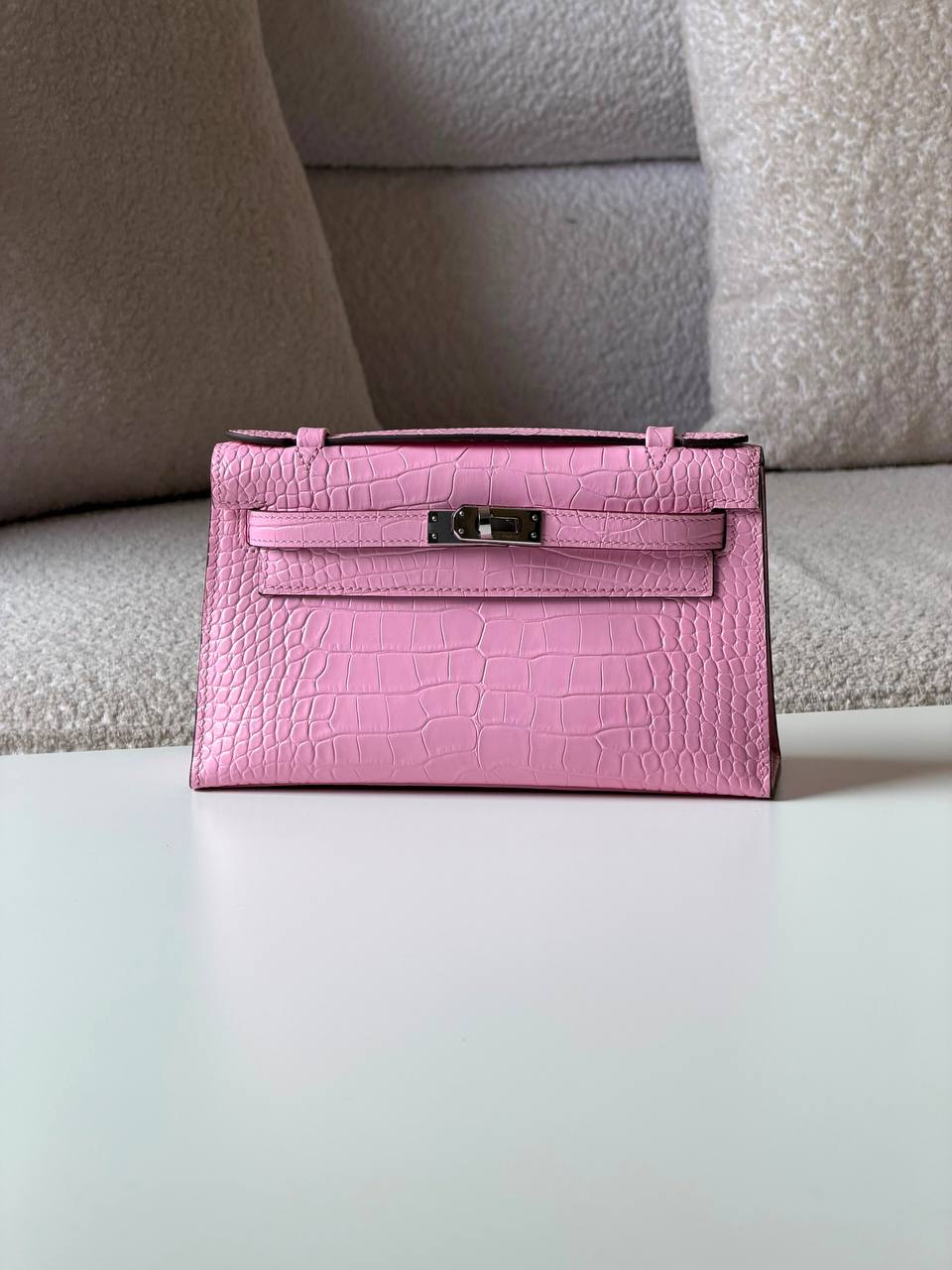 Hermes pochette 21cm💥Master quality ✅with box📦
610 dhs💓

Zain52
♥️♥️♥️