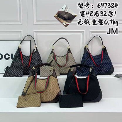 Gucci
90 dhs💓
SIZE：48cm

Zain35
♥️♥️♥️