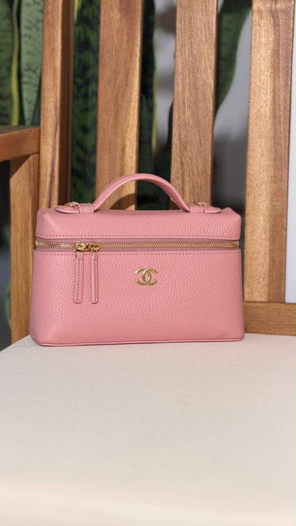 Bags
Super Master Quality ⚡️
Original Packing 🎁
Size 20&25 CM📏
For Price 👇 WhatsApp✅
0568585901 
0507557372
0552275751 Owner Zain 👌

Zain321
♥️♥️♥️