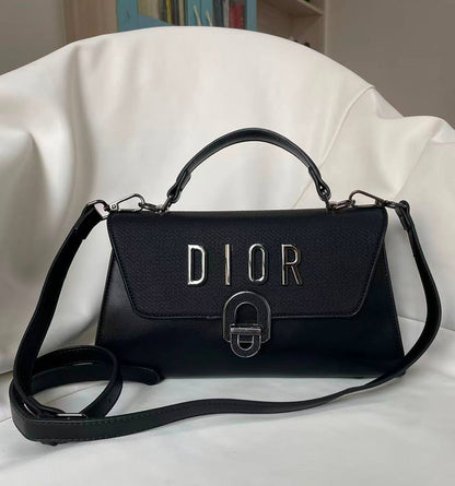 Dior
120 dhs💓
good quality

Zain175
♥️♥️♥️