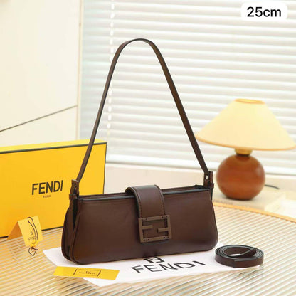 💖 Fendi Baby_B
1⃣️ First quality +🎁
Size : 25 * 15 * 4 cm
85 dhs🇦🇪
with box🎁

Zain115
♥️♥️♥️