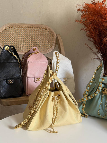 New collection✨✨✨
CHANEL
25cm
380 dhs🪙💚
Top quality 
With box🎁

Zain167
♥️♥️♥️