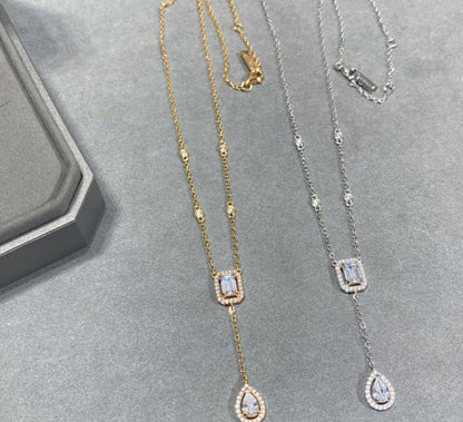 Messika ❤️‍🔥*
Necklace 🍁
Master quality 💯
With normal boxes 🗃️ 
70 dhs✅
With master box 📦 
100 dhs✅

Zain216
♥️♥️♥️