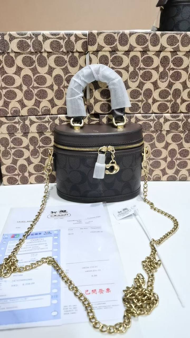 Coach

withbox 🎁🎁🎁

95 dhs🌺

Zain143