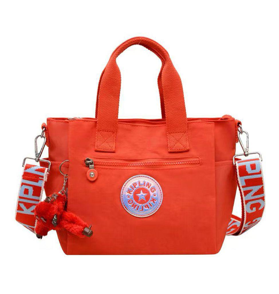 KIPLING NEW CAME 
GOOD QUALITY 
60 dhs💓

Zain39
♥️♥️♥️
