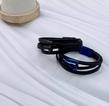 *Men leather Bracelet* 🪩
Good quality 

35 dhs🪙💕
normal box 📦

Zain48
♥️♥️♥️