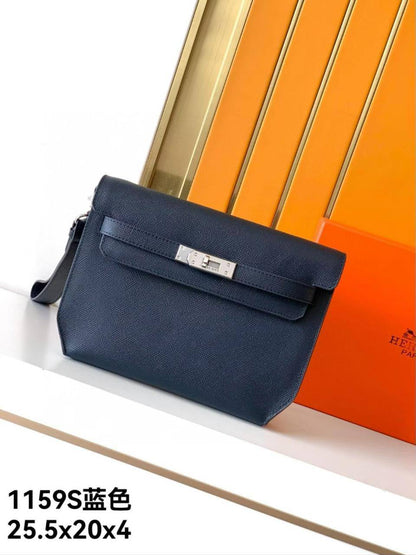 Hermes
Master
340 dhs🪙🌨️

Zain153
♥️♥️♥️