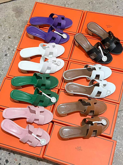 Hermes 
Size 36-41
100 dhs🪙🌨️

Zain145
♥️♥️♥️
