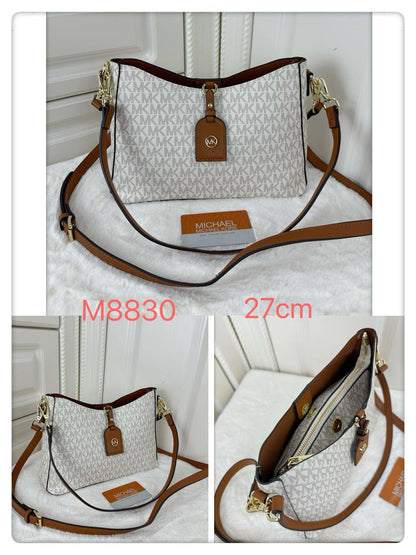 MK
With box 🎁🎁🎁
110 dhs✅

Zain136
♥️♥️♥️