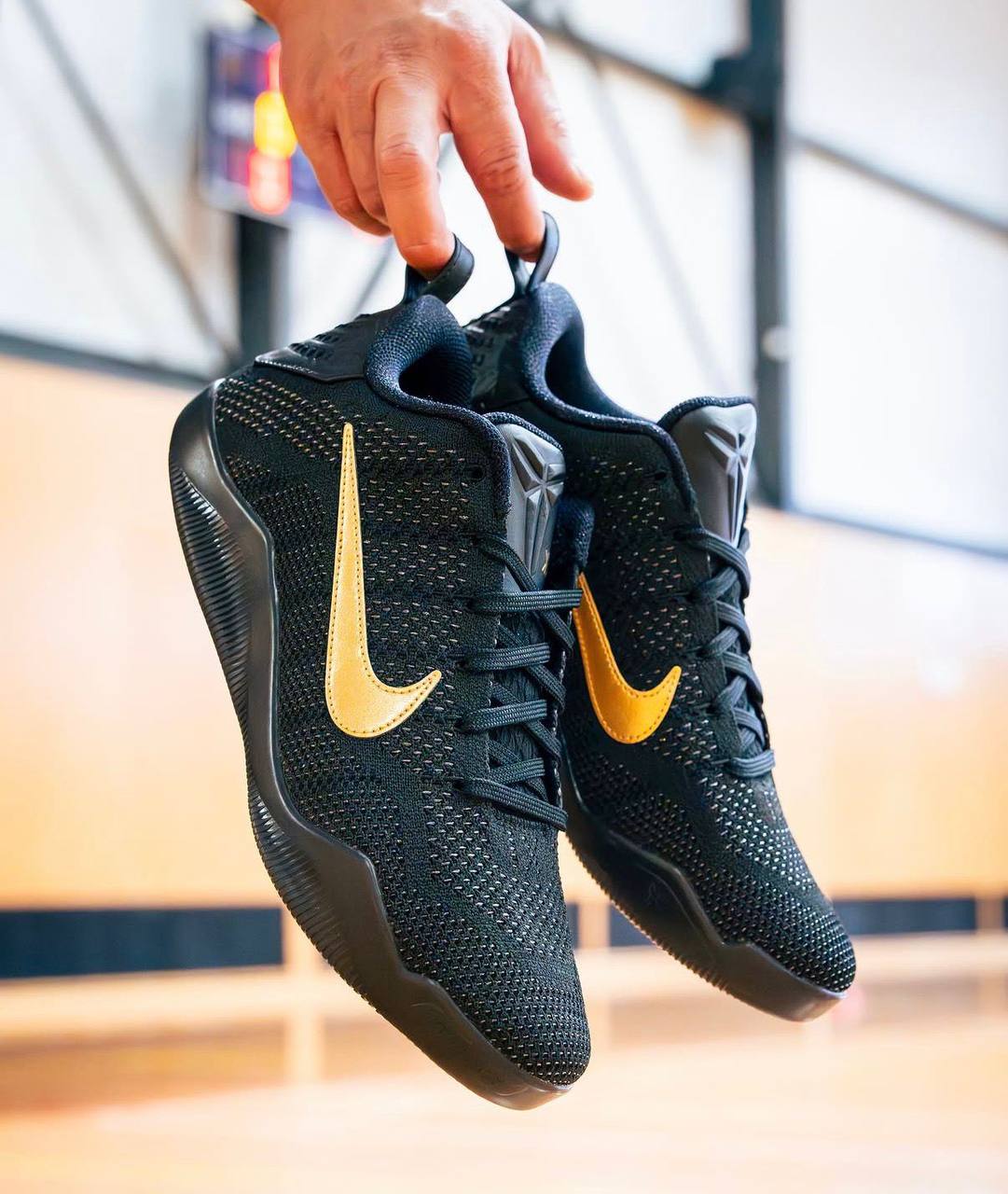 Nike Kobe 11 Elite Low Protro
Fade to Black，
Size 40-46 ，
250 dhs💓

Zain18
♥️♥️♥️