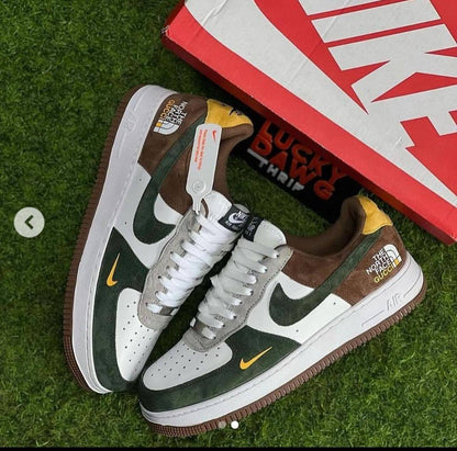 Nike Air
Please ask for size before ordering
Size 40-55
105 dhs✅

Zain27
♥️♥️♥️