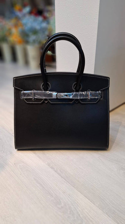 HERMES 
New material 
30cm
115 dhs🪙🌨️

Zain44
♥️♥️♥️