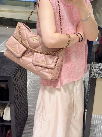 CHANEL NEW CAME 
HIGH QUALITY 
110 dhs🇦🇪🇦🇪
Size:38cm

Zain295
♥️♥️♥️