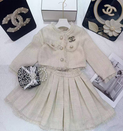 Chanel
2-10y 
190 dhs🇦🇪

Zain151
♥️♥️♥️