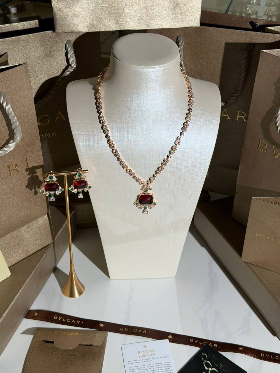 *BVlGARI*
New Collection 😍

Quality: Super Master 
Non -Tarnish color
* Necklace 
* ⁠Earrings
* ⁠For Price 👇 WTSP Text Zain 0568585901
* ⁠
* ⁠Zain268
♥️♥️♥️