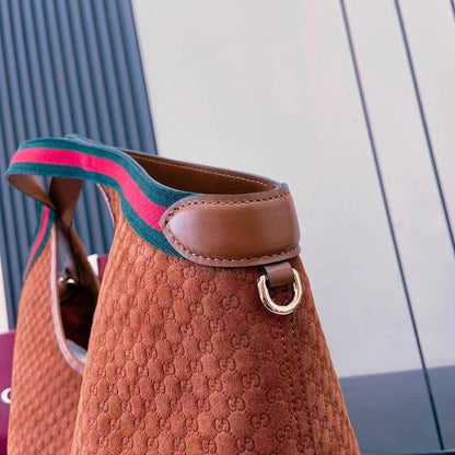 GUCCI 
COPY ONE 
250 dhs💛

Zain39
♥️♥️♥️