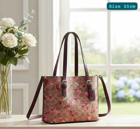 Coach
Good quality 
95 dhs🪙🌨️

Zain186
♥️♥️♥️