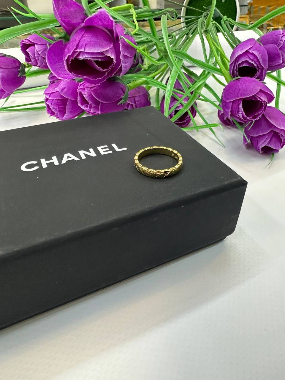 CHANEL ❤️‍🔥*
Ring 💍 
Available size 6,7,8,9
Master quality 💯
With normal boxes 🗃️ 
50 dhs✅
With master box 📦 
65 dhs✅

Zain216
♥️♥️♥️