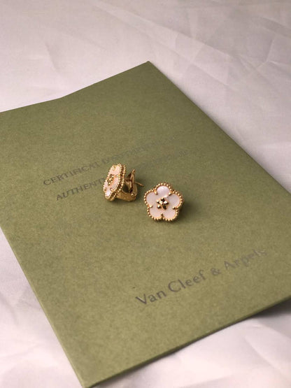 VCA Set⁠💚
Lucky Spring long necklace 15 motifs & 1  Motif earrings with Bracelet & Ring
↗️ *# Super Master Quality ®️*

*445 dhs✅* with *Normal* Box & Bag

Zain106
♥️♥️♥️