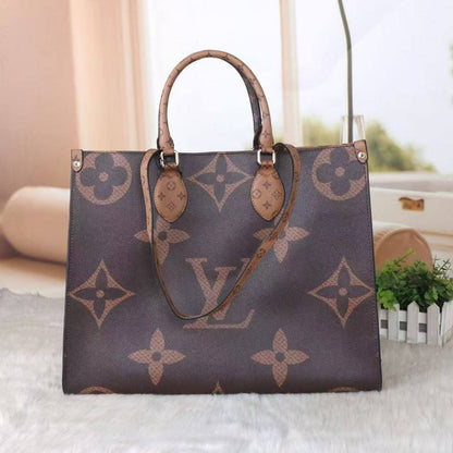 LV
size:41cm  
110 dhs💓

Zain114
♥️♥️♥️