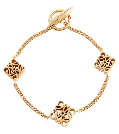 Loewe set ❤️‍🔥*
Necklace ✨
Earring 🍁
Bracelet 🦋
Master quality 💯
With normal boxes 📦 
120 dhs🇦🇪
With master box 🗃️ 
130 dhs🇦🇪

Zain216
♥️♥️♥️