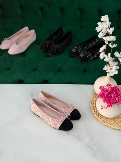 Chanel 
Vip quality 

Size:36 to 41 

450 dhs 🇦🇪

Zain113
♥️♥️♥️