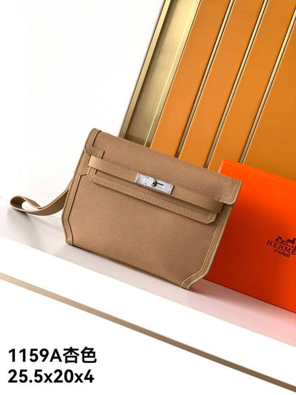 Hermes
Master
340 dhs🪙🌨️

Zain153
♥️♥️♥️
