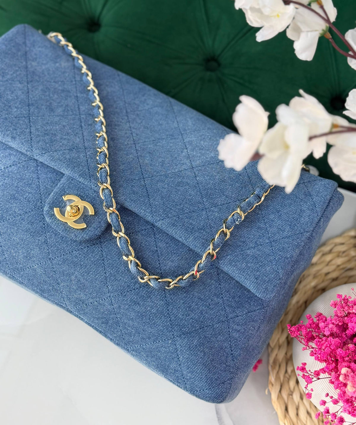 CHANEL✨
Size: 38Cm💥
Available original box 📦 
With full packing 🎀🎀
Super high quality 💥💥

For Price 👇 WhatsApp✅
0568585901 
0507557372
0552275751 Owner Zain 👌

Zain283
♥️♥️♥️