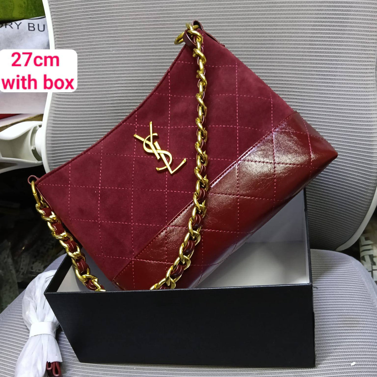 Chanel
YSL
100 dhs🇦🇪🇦🇪

with box

Zain26
♥️♥️♥️
