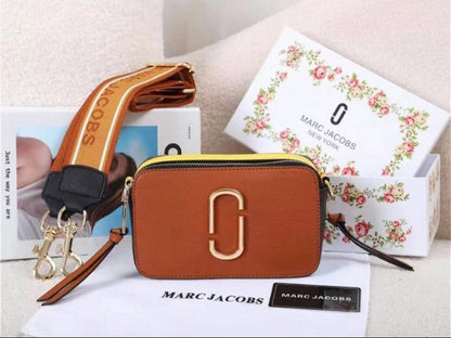 MJ 

Good Quality 

With Box 
🎁🎁🎁

95 dhs❤️

Zain250
♥️♥️♥️