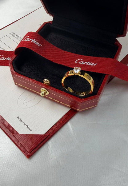 *Cartier* ♥️
↗️ *Super Master Quality ®️*
* *New Collection*
* ⁠Love with 1 Stone Ring
*105 dhs❣️* with *Orignal* Packing 🎁
*60 dhs❣️* with *Normal* Box & Bag

Zain209
♥️♥️♥️