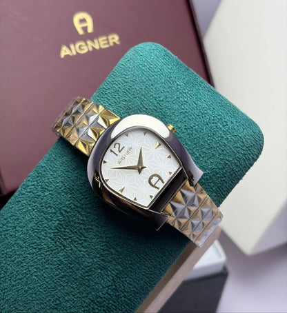 Aigner watch for ladies good quality 
260 dhs✅

Zain59
♥️♥️♥️