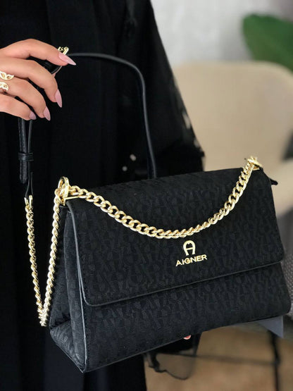 Aigner 
110 dhs✅

Zain299
♥️♥️♥️