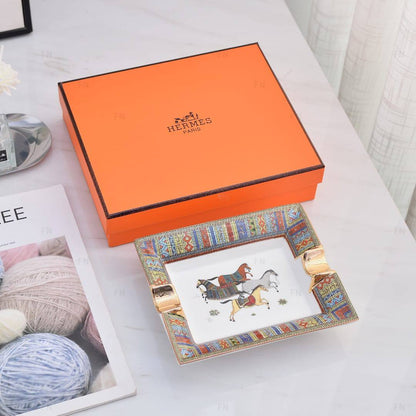 100 dhs 

Zain205
♥️♥️♥️