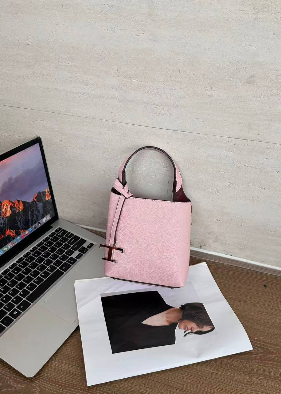 TODS

withbox 
🎁🎁🎁

95 dhs✅

Zain143
♥️♥️♥️