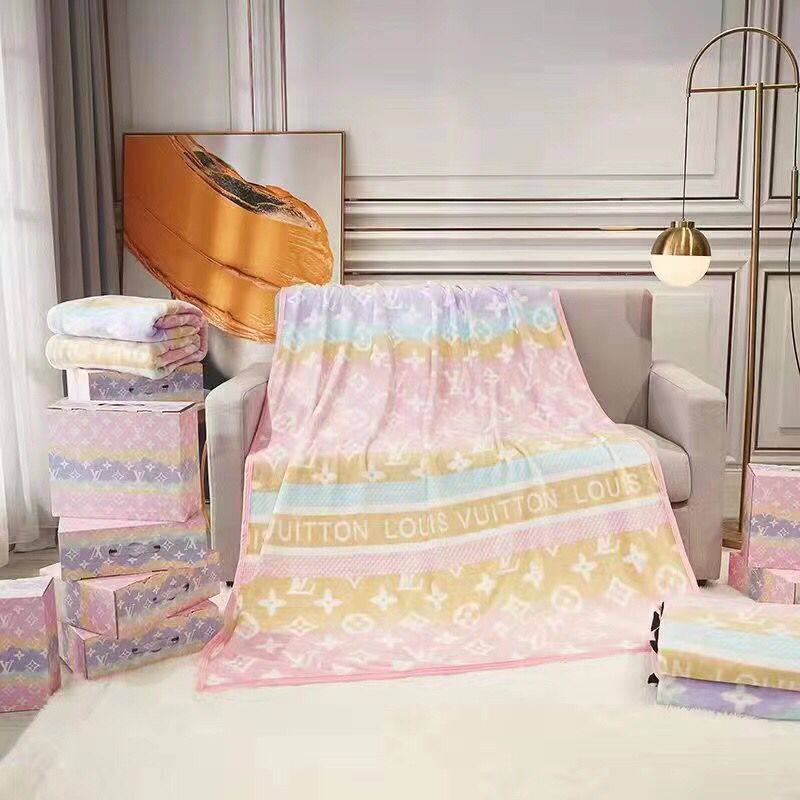 Master blanket 

Good quality 
Velvet 

Size 150*200

With boxes 🧳🧳🧳
45 dhs🪙💕

Zain99
♥️♥️♥️