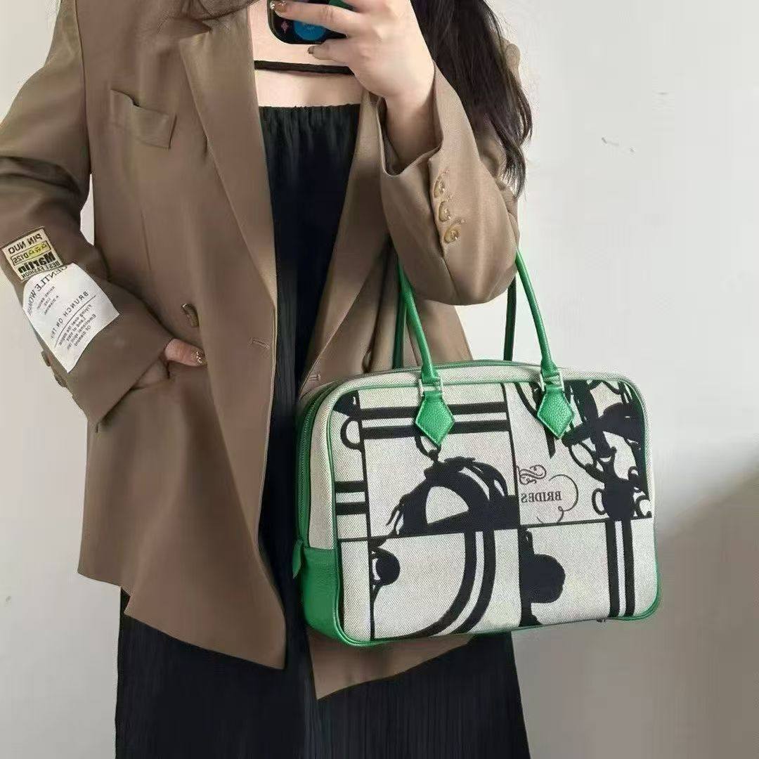 Hermes
32CM
115 dhs🪙💚
28CM
115 dhs🪙💚

Zain177
♥️♥️♥️