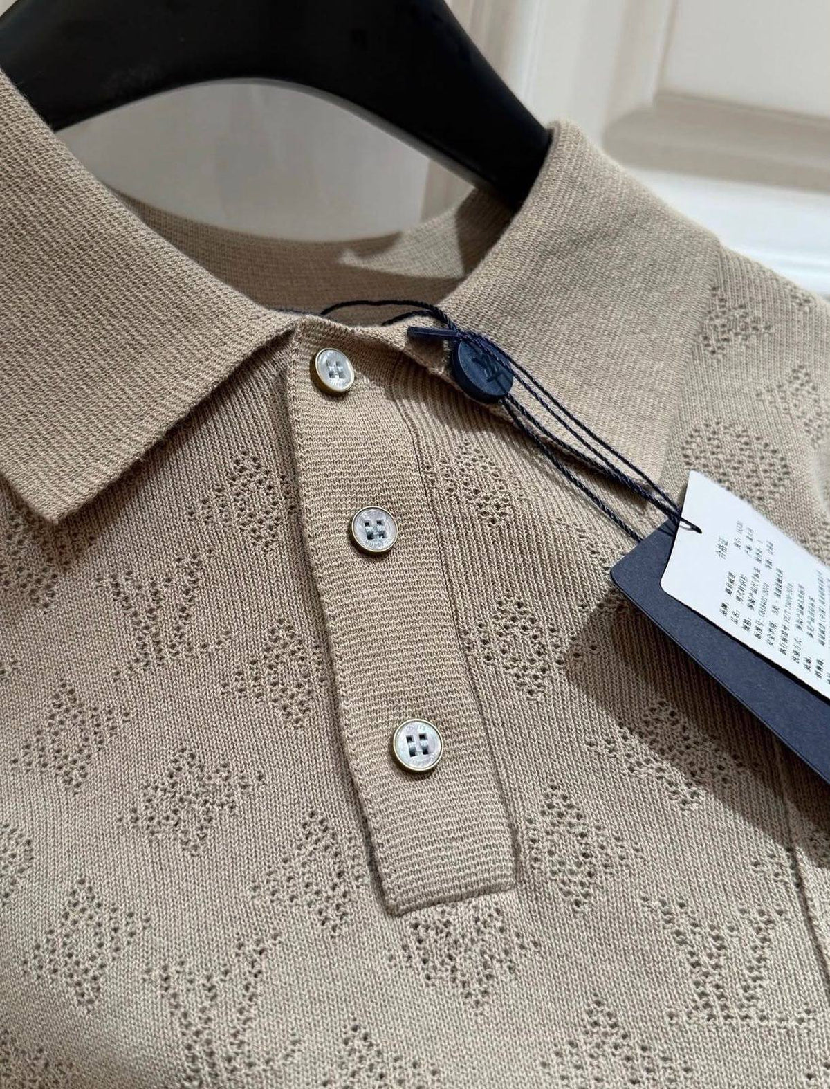 LV

Men’s Polo Tshirt 

Master Quality 
SMLXLXXL 
350 dhs🇦🇪🇦🇪🇦🇪

Zain276
♥️♥️♥️