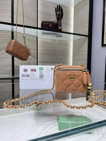 CHANEL  ✨💕
💯
SuperMaster Quality 🔥🔥
Available Now ❤️❤️❤️
For Price 👇 WTSP Text Zain 0568585901

Zain121
♥️♥️♥️